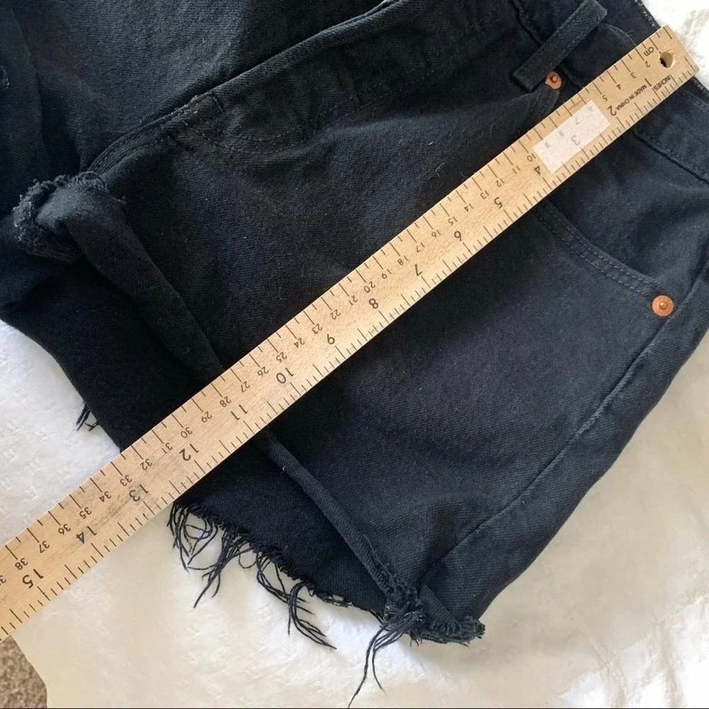 Levis 501 Rolled up distressed jean‎ Shorts. Sz 28
